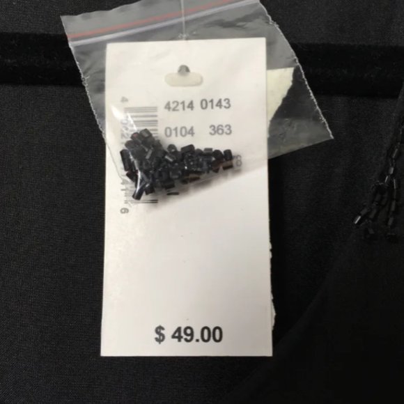 Black Beaded Trim Sleeveless Blouse - Large - Picture 6 of 10